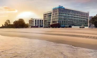 Marine to hotel położony bezpośrednio przy plaży