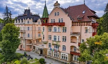 Villa Smetana Spa & Wellness Resort powstał w dwóch secesyjnych kamienicach