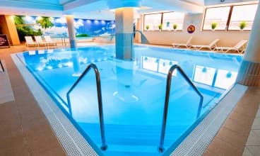 Hotel przygotował basen dla dorosłych i brodzik dla dzieci