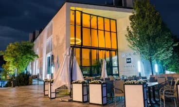 Hotel Molo jest położony w budynku galerii Sopot Centrum