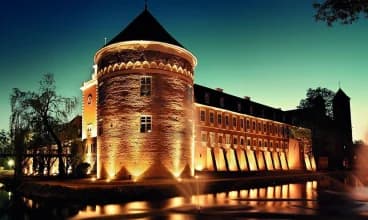 Hotel jest przepięknie zlokalizowany w widłach dwóch rzek