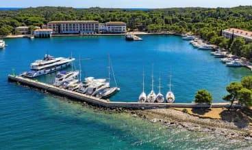 Neptun to hotel nad samym brzegiem Adriatyku