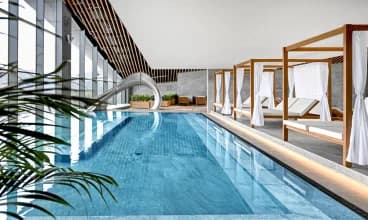 Swissôtel Damian Jasna wyróżnia dwupoziomowa strefa spa z widokiem na góry
