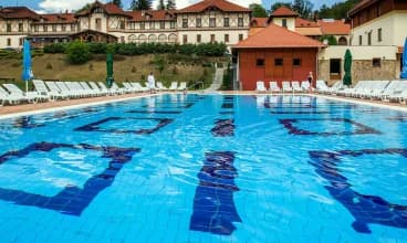 Erzsebet Park to hotel z rozbudowaną strefą wellness wewnętrzną i zewnętrzną