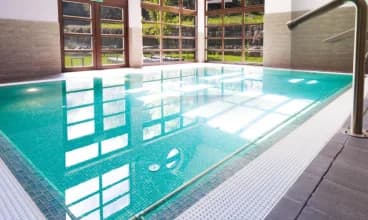 Hotel z wewnętrznym basenem w Świeradowie-Zdroju