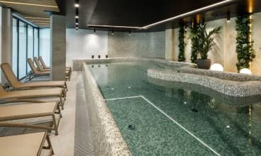 Kryty basen pozwala na relaks niezależnie od pogody