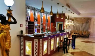 Hotel Korczowa to trzygwiazdkowy obiekt z ogrodem, barem i restauracją