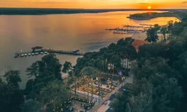 Marina Sława to wyjątkowy hotel nad samym brzegiem jeziora