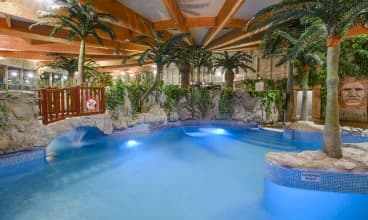 Rodzinny hotel pod Warszawą z basenami i tropikalnym aqua parkiem