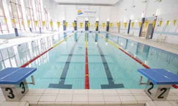 Hotel dysponuje dużym basenem sportowym