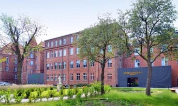 Dwór Uphagena powstał w zabytkowym kompleksie szpitala sięgającym 1800 roku