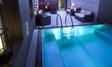 W strefie wellness znajduje się jacuzzi w Jakuszycach