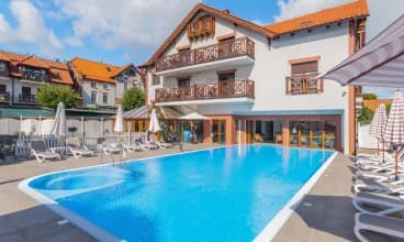 Hotel Kahlberg jest położony w Krynicy Morskiej