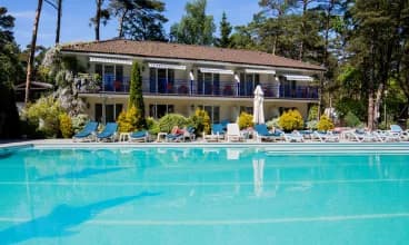 Grand Gryf Resort & Spa w Pobierowie z basenem zewnętrznym