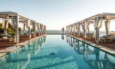 Zaton Holiday Resort ma wyjątkową restaurację z basenem
