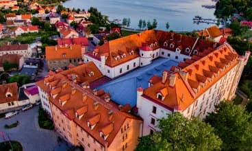 Hotel Zamek Ryn**** powstał w oryginalnym krzyżackim zamku w sercu Mazur