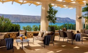 Hotel Pagus mieści się przy plaży na wyspie Pag