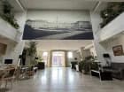 Hotel posiada przestronne lobby