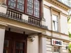 Znajduje się w nowocześnie odrestaurowanej kamienicy