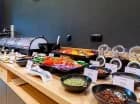Restauracja podaje codziennie śniadanie dla gości