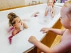 Dziecięce SPA: kąpiel w kolorowej pianie to atrakcja także dla najmłodszych