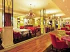 W resorcie mieści się elegancka restauracja bufetowa z bogatym wyborem potraw