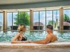 Hotel Golden Lake Resort**** posiada strefę basenów wewnętrznych i zewnętrznych