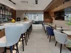 Hotelowe lobby to miejsce dobrych spotkań i drinków