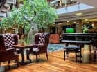 W lobby barze odbywają się koncerty fortepianowe i saksofonowe