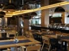 W hotelowej restauracji panuje prosty i przyjemny dla oka wystrój
