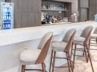 W hotelu znajduje się także drink bar