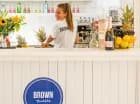 Brown Beach Club proponuje wspaniałe koktajle i muzykę plażową
