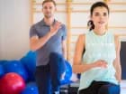 W sali fitness można wziąć udział w zajęciach ruchowych