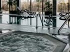 Z krytego basenu i jacuzzi można korzystać przez cały rok
