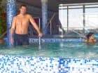 W hotelu mieści się jacuzzi wewnętrzne dla nawet 14 osób