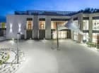 Okolica hotelu jest schludna i zielona