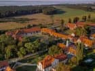 Kadyny Folwark Hotel & SPA*** jest zlokalizowany we wsi Kadyny, pod Elblągiem