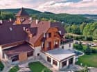 Kameralny hotel mieści się pomiędzy Karpaczem i Szklarską Porębą