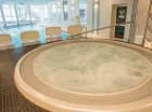 Obok basenu przygotowano również jacuzzi
