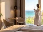 Resort Król Plaza oferuje noclegi z widokiem na morze