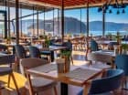 W ciągu dnia z restauracji doskonale widać jezioro