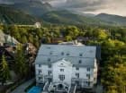 Renesans Residence Zakopane jest imponująco położony