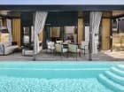 Amber Luxury z basenem pozwala na relaks w najlepszym stylu