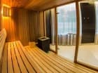 Hotel dysponuje kameralną strefą wellness z sauną fińską i parową