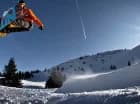 Śnieżny funpark na narciarzy i snowboardzistów