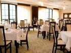 W obiekcie znajduje się restauracja hotelowa