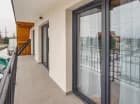 Apartamenty zlokalizowane na piętrze posiadają balkon