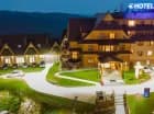 Hotel*** NAT w Bukowinie jest położony pomiędzy wyciągami narciarskimi i termami