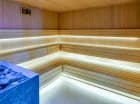 W strefie wellness: sauna sucha, łaźnia parowa i wypoczywalnia