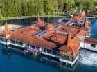 Hotel znajduje się bardzo blisko jeziora termalnego Heviz